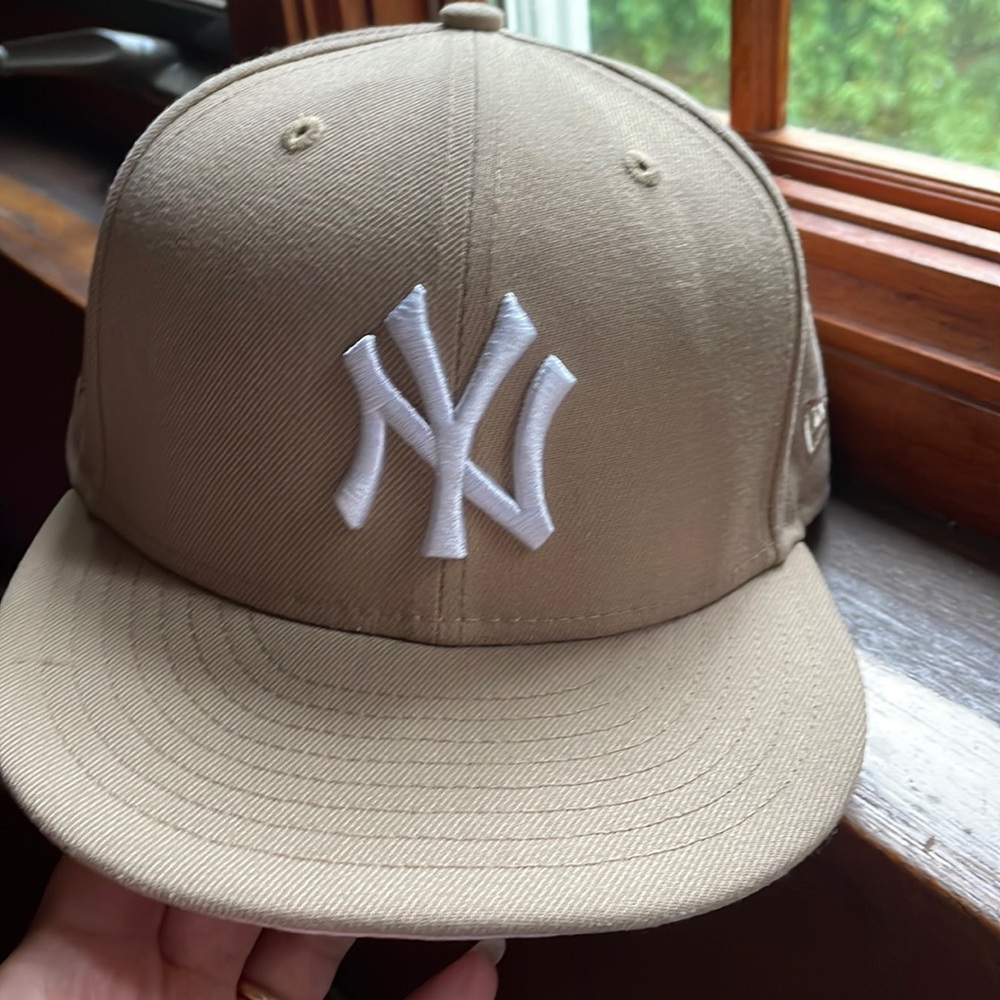 NEW NY Yankees Camel & pink baseball cap - size 7.5